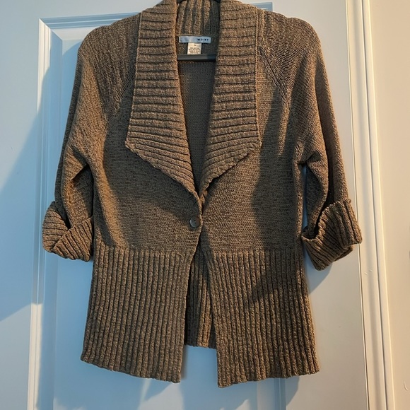 WD - NY Top Cardigan Women Size M Tan Light Knit Weave Design One Button Front - Picture 1 of 12